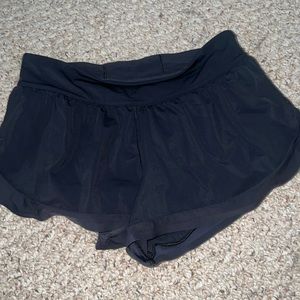 Lululemon Calm Tides liner running shorts 2.5”